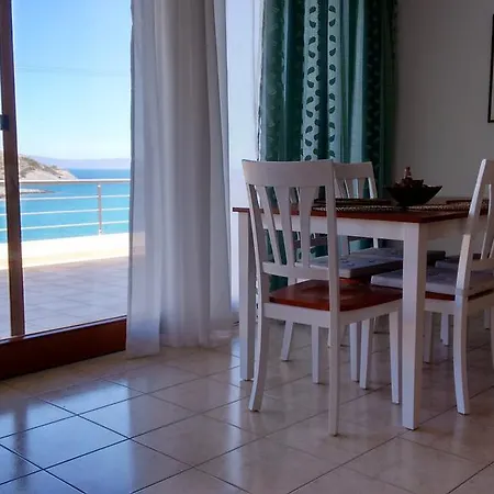 Tholos Bay Kavoúsion
