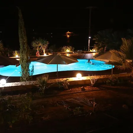 Tholos Bay Lägenhet *
